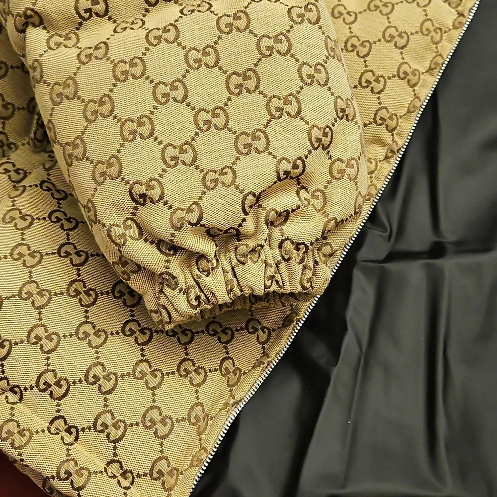 Gucci Beige Monogram Quilted Puffer Jacket - Picture 8 of 14